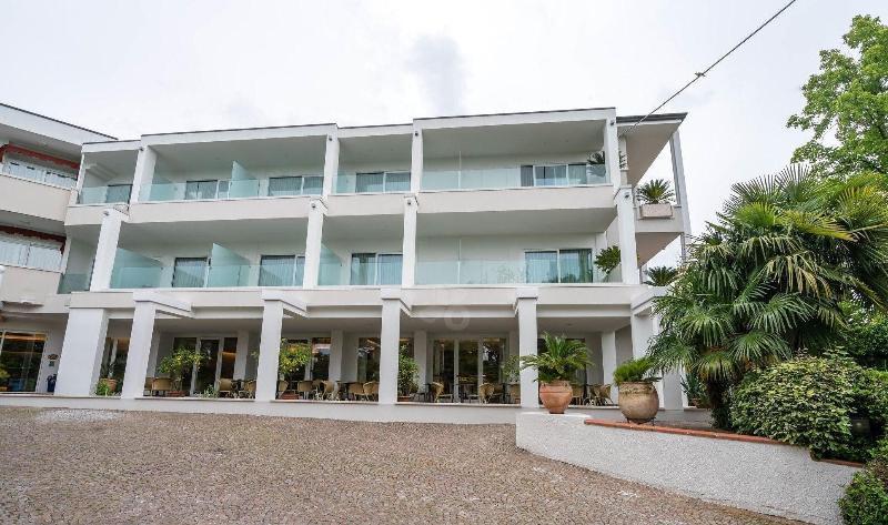 Hotel Giulietta Romeo Lazise Exterior photo