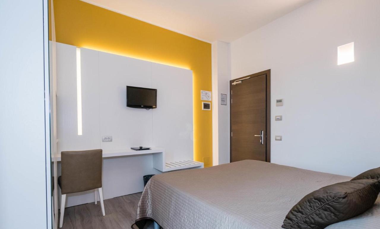 Hotel Giulietta Romeo Lazise Exterior photo