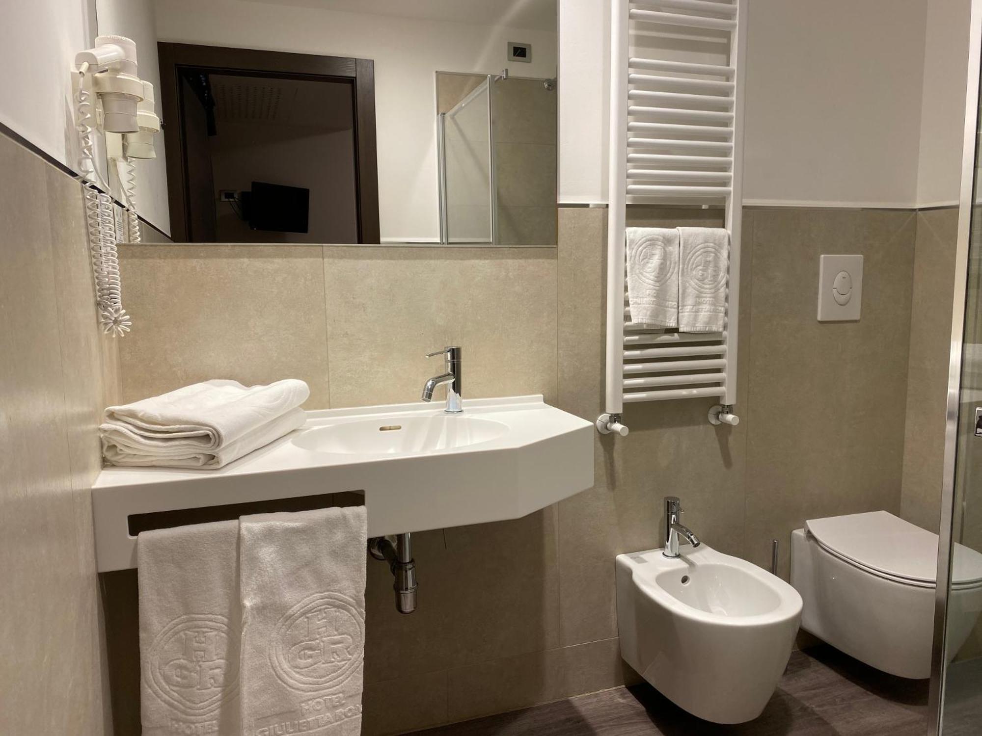 Hotel Giulietta Romeo Lazise Exterior photo