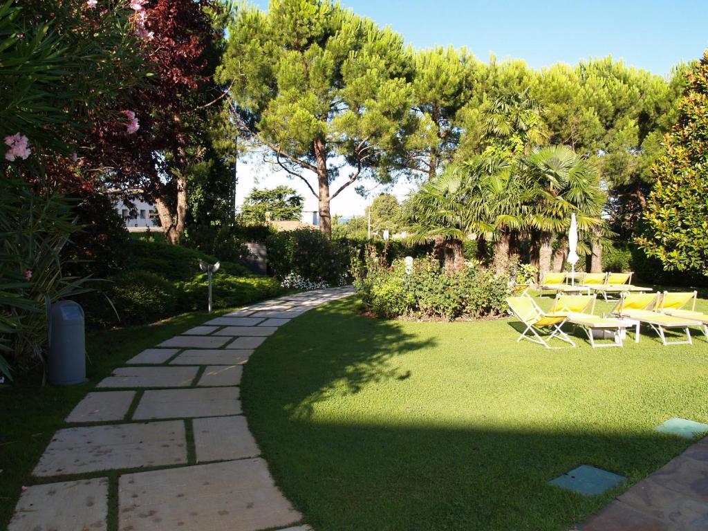 Hotel Giulietta Romeo Lazise Exterior photo
