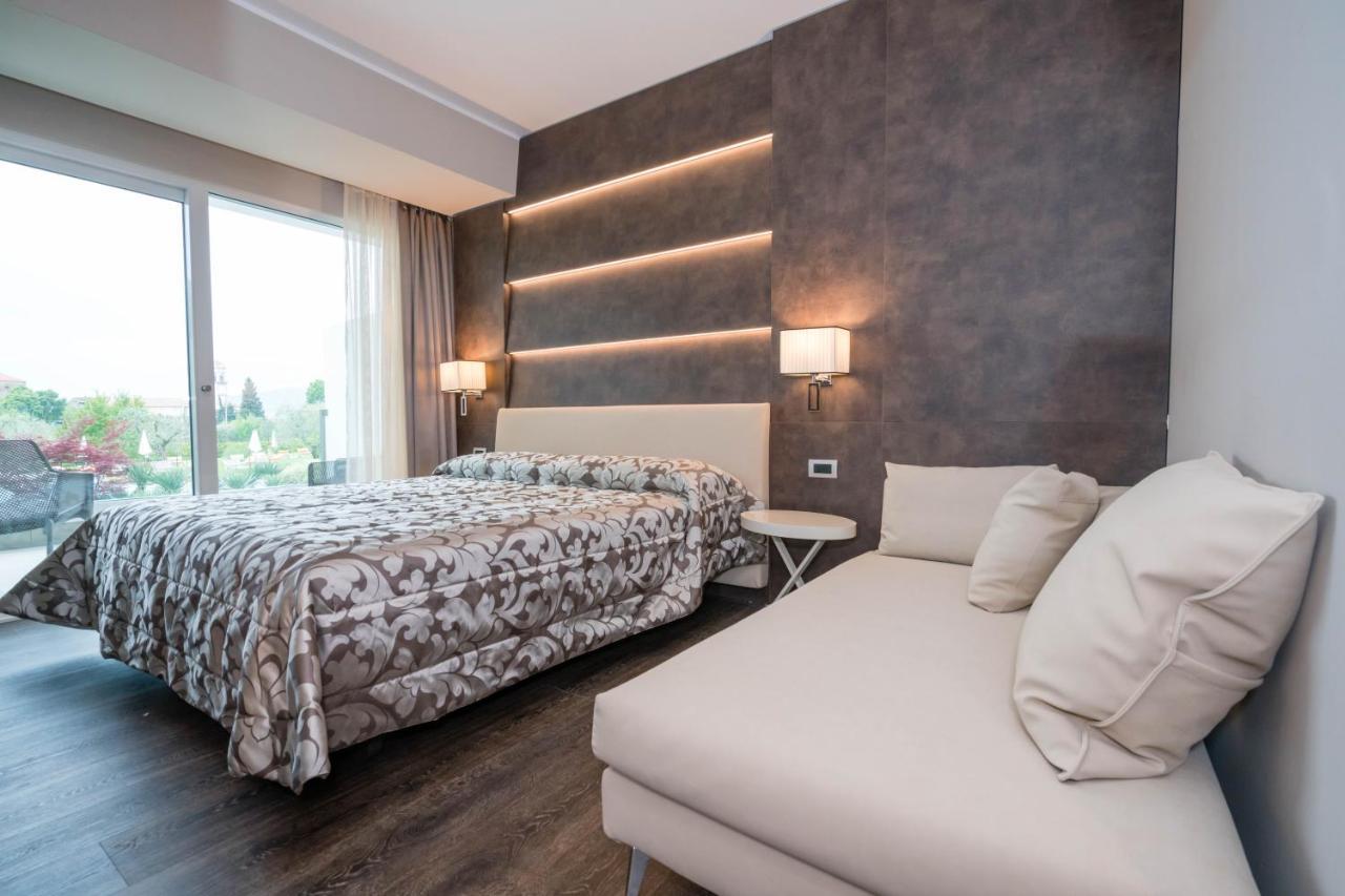 Hotel Giulietta Romeo Lazise Exterior photo
