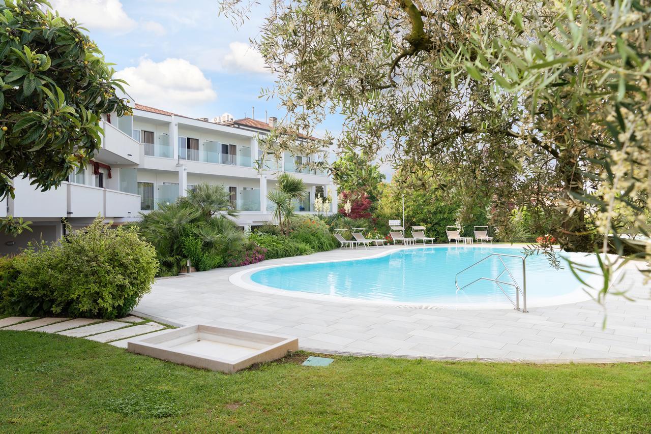 Hotel Giulietta Romeo Lazise Exterior photo